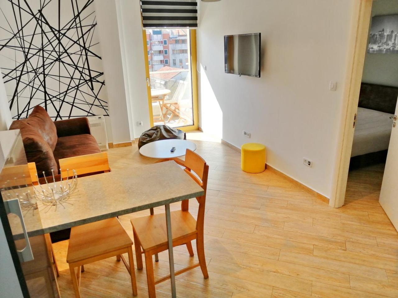 Sea Breeze Lux Apartments Budva Bagian luar foto