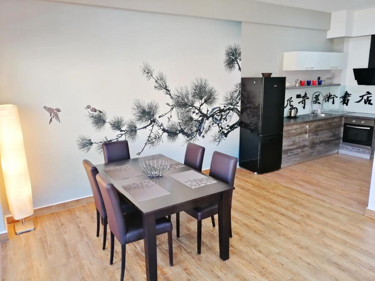 Sea Breeze Lux Apartments Budva Bagian luar foto