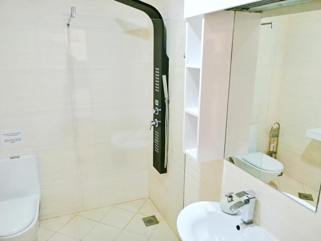 Sea Breeze Lux Apartments Budva Bagian luar foto
