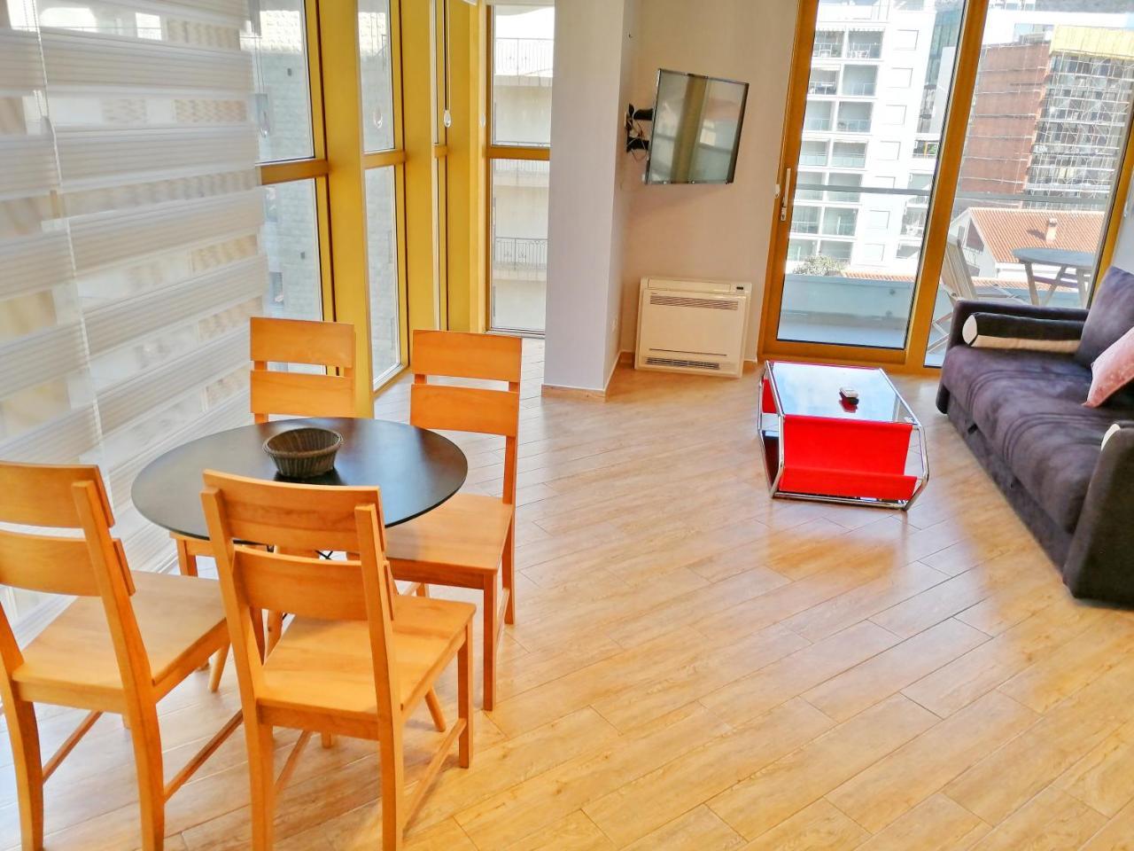 Sea Breeze Lux Apartments Budva Bagian luar foto