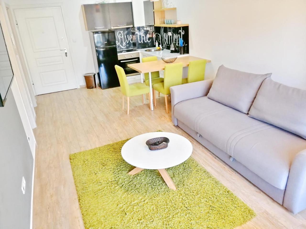 Sea Breeze Lux Apartments Budva Bagian luar foto